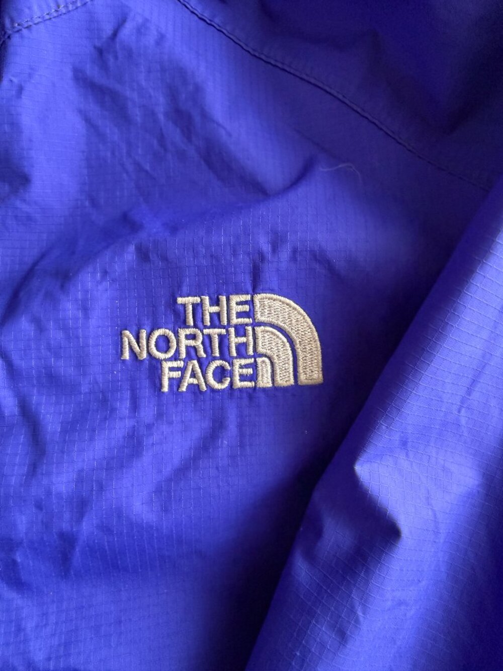 The North Face Rain Coat Jacket EUC - Picture 3 of 16